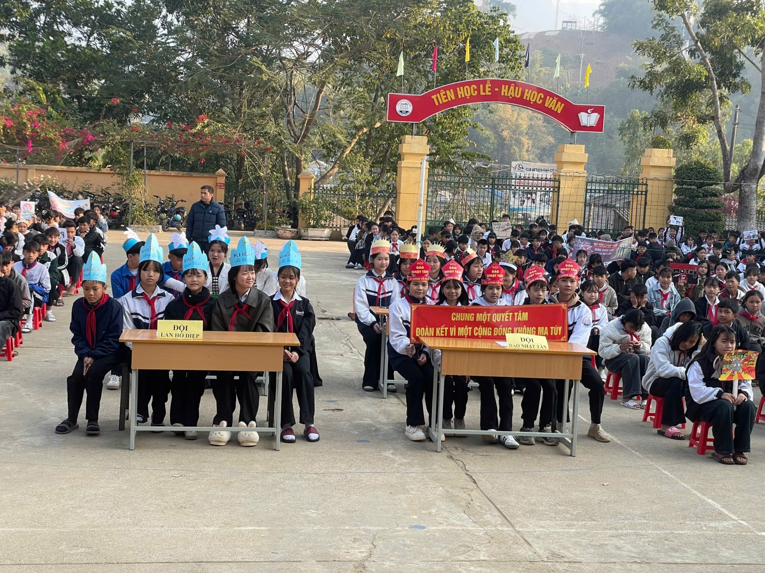 TRƯỜNG THCS NÚA NGAM, XÃ NÚA NGAM  TỔ CHỨC NGOẠI KHÓA TUYÊN TRUYỀN PHÒNG,  CHỐNG MA TÚY HỌC ĐƯỜNG