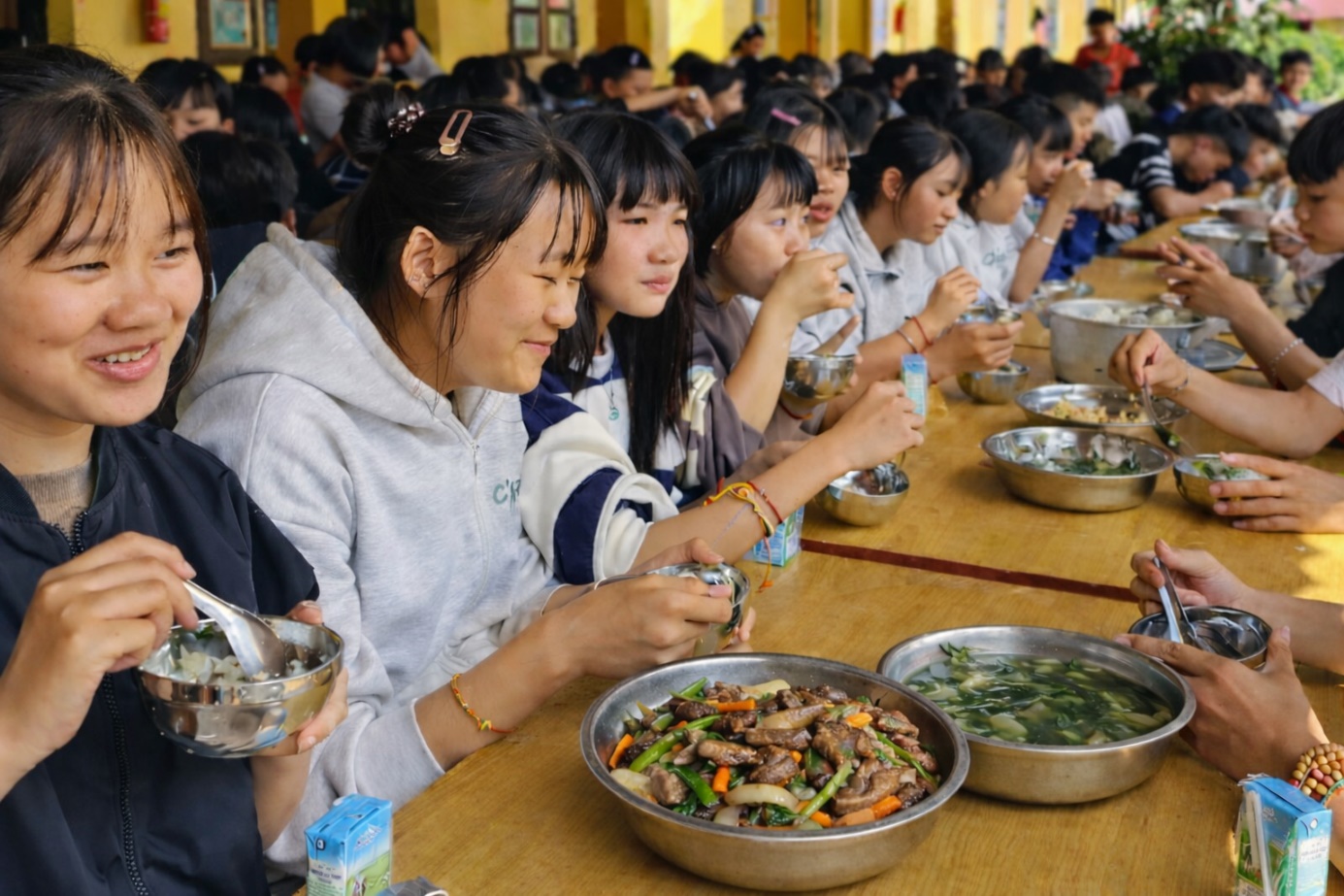 TRƯỜNG THCS NÚA NGAM, XÃ NÚA NGAM TRIỂN KHAI HIỆU QUẢ CHÍNH SÁCH HỖ TRỢ ĂN TRƯA THEO NGHỊ ĐỊNH SỐ 339/2025/NĐ-CP CỦA CHÍNH PHỦ